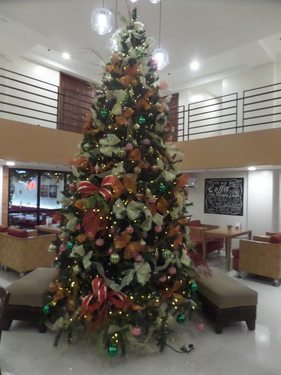 Royal Suites Condotel Kalibo Exteriör bild